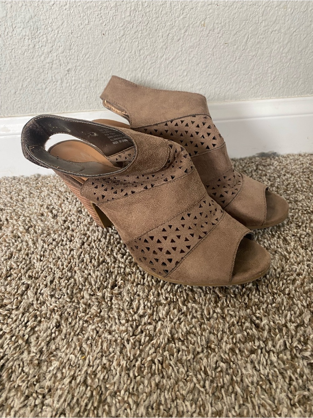 Women’s Taupe Peep-Toe Cutout Heels